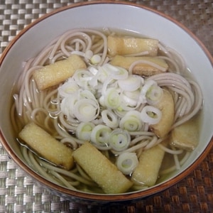 刻み揚げ入りのかけ蕎麦